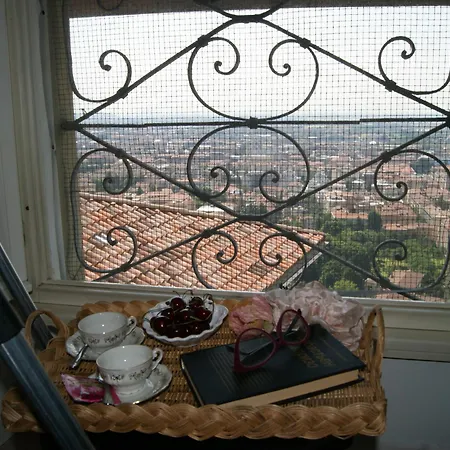 Affittacamere La Luna Blu In Old Town 3*