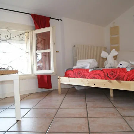 La Luna Blu In Old Town Gasthof 3*